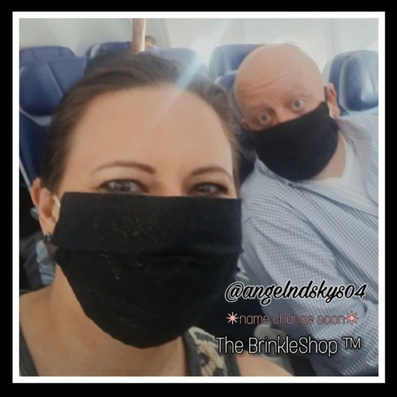 🚫SOLD🚫 Zebra Hearts🔄Sparkle Reversible FaceMask - Picture 7 of 10